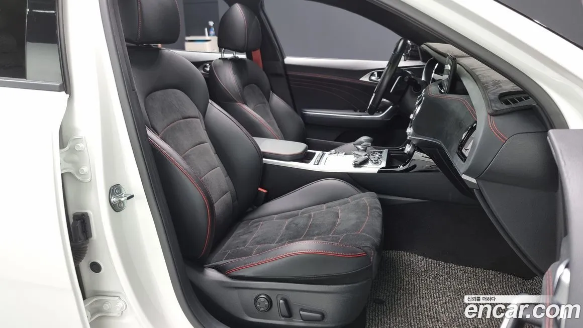 Kia Stinger — фото 10