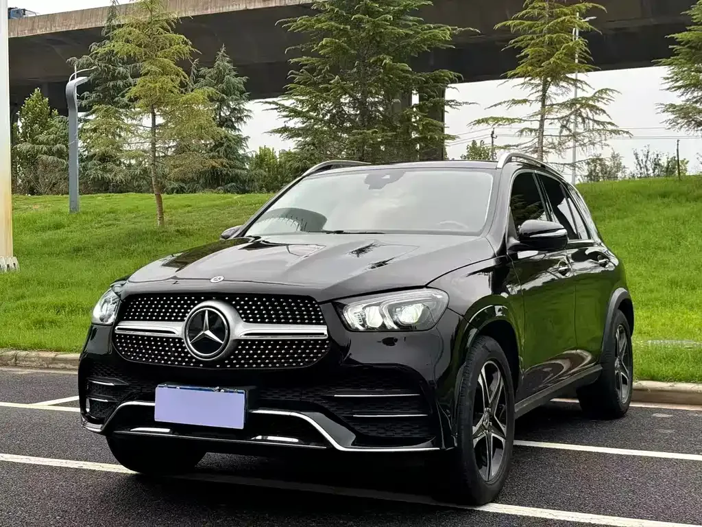Mercedes-Benz GLE — фото 1