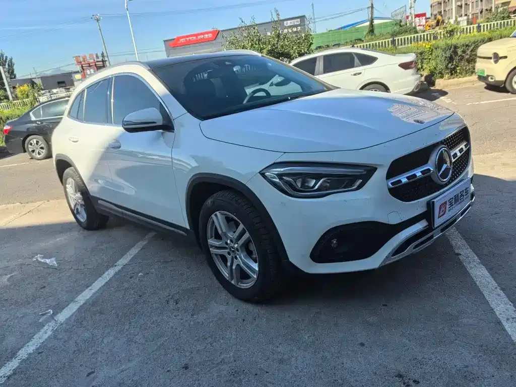 Mercedes-Benz GLA — фото 6