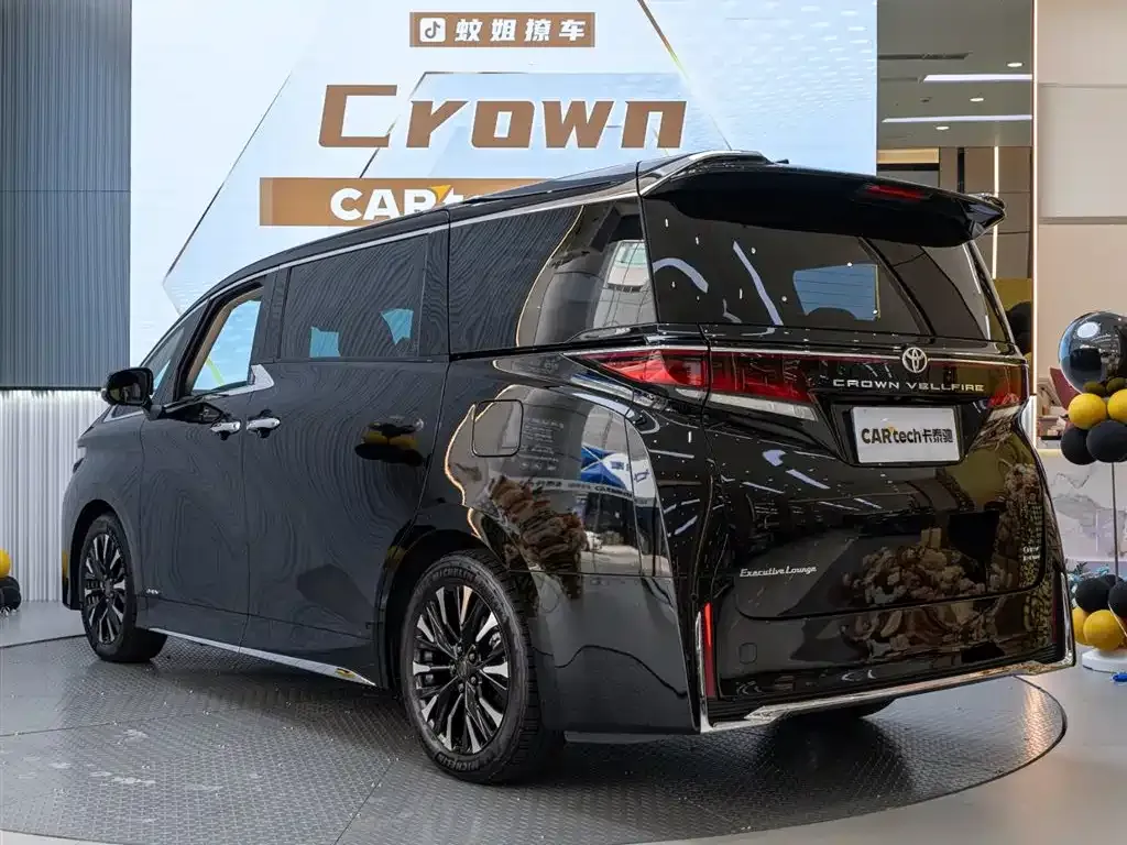 Toyota Vellfire — фото 4