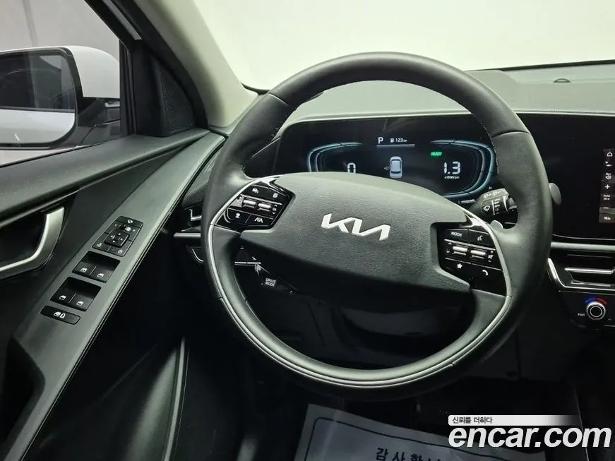 Kia Niro — фото 6