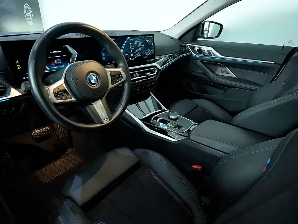 BMW i4 — фото 10