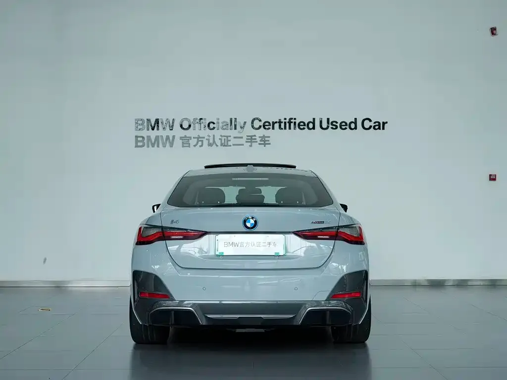 BMW i4 — фото 7