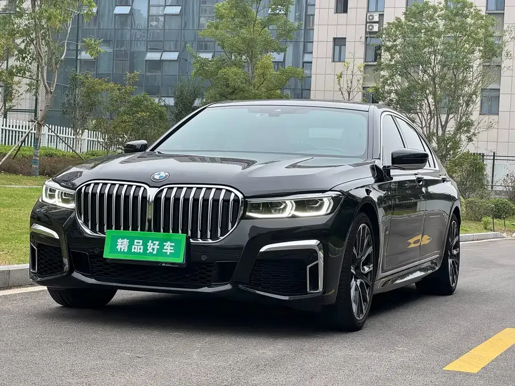 BMW 7 Series — фото 1