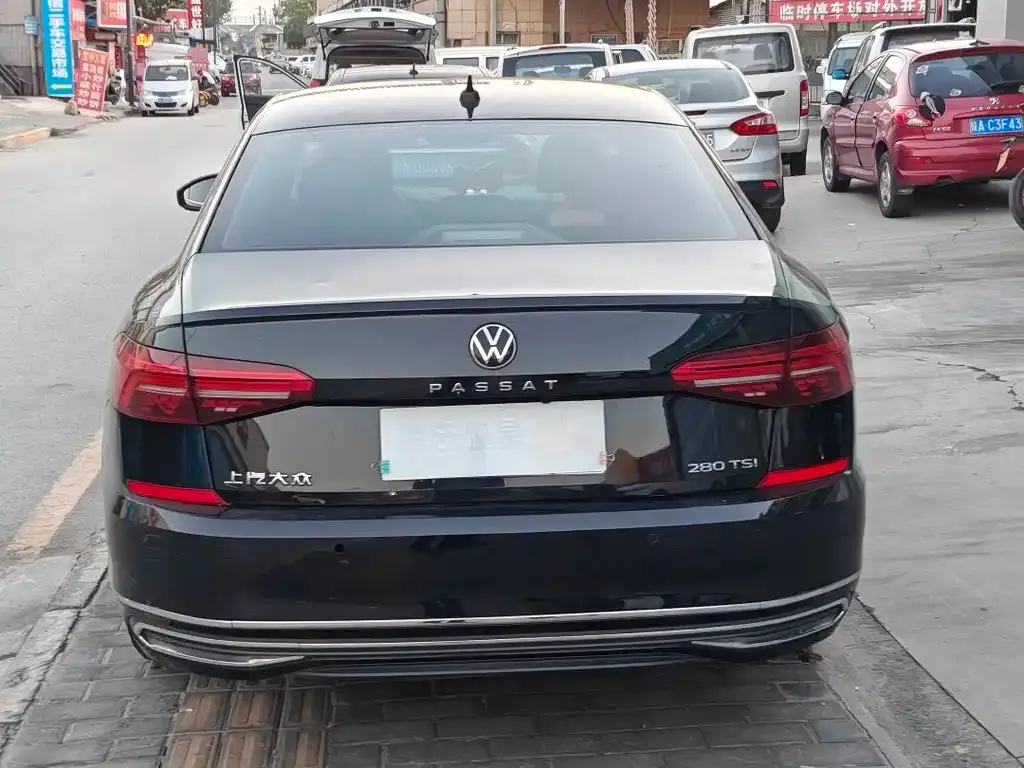 Volkswagen Passat — фото 8