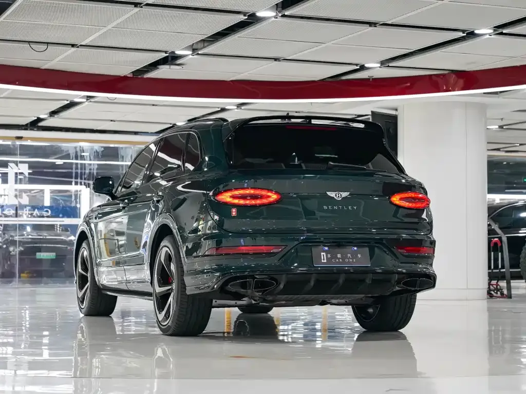 Bentley Bentayga — фото 8