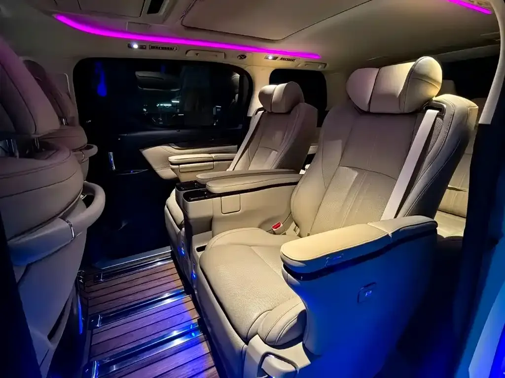 Toyota Vellfire — фото 5
