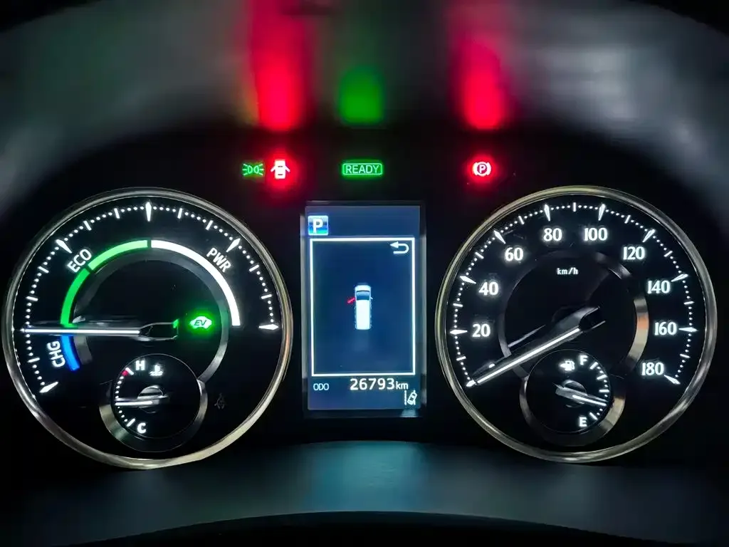 Toyota Vellfire — фото 6