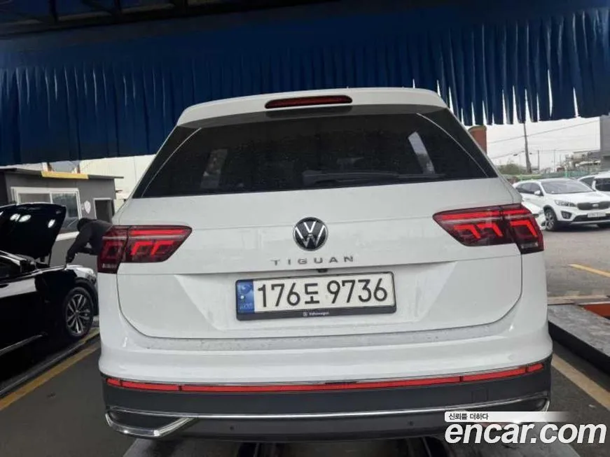 Volkswagen Tiguan — фото 4