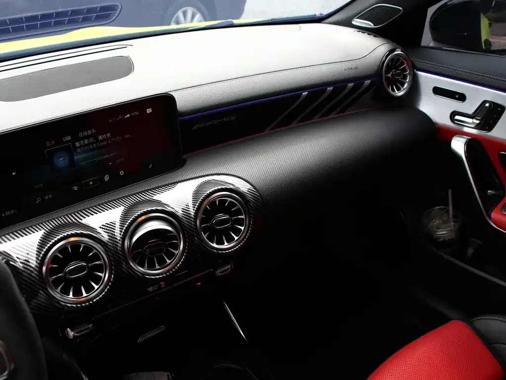 Mercedes-Benz CLA AMG — фото 9
