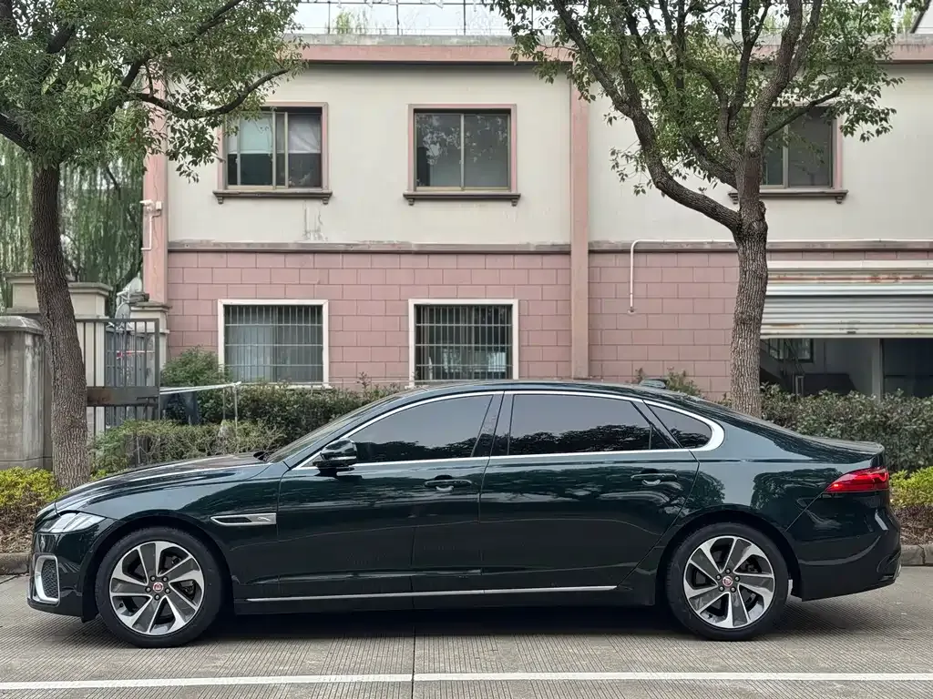 Jaguar XFL — фото 4