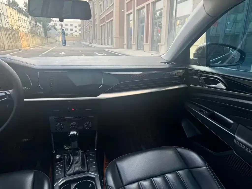 Volkswagen Passat — фото 9