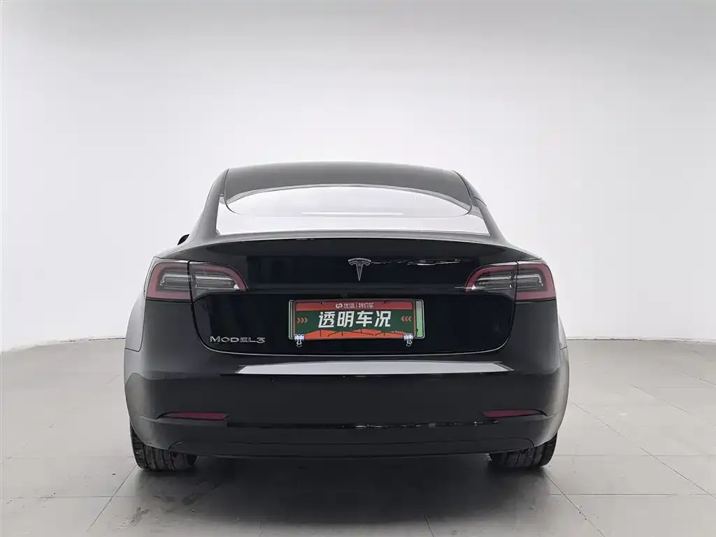 Tesla Model 3 — фото 4