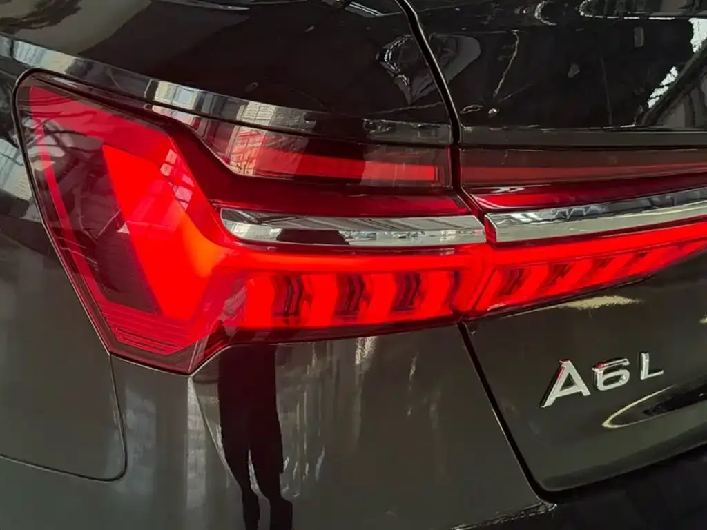 Audi A6L — фото 5