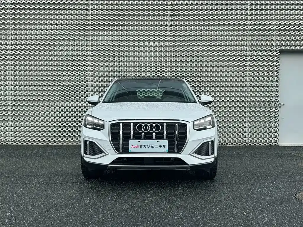 Audi Q2L — фото 2