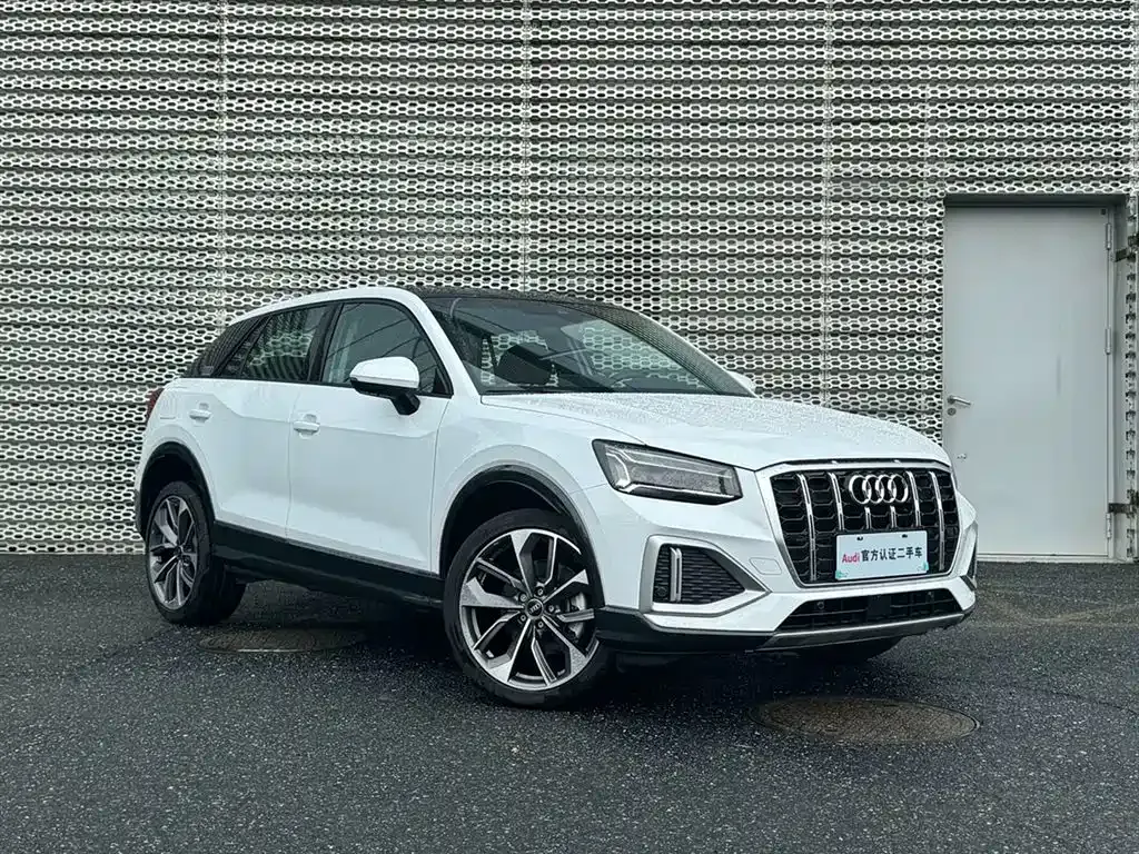 Audi Q2L — фото 3