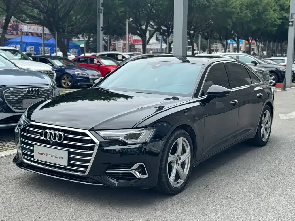 Audi A6L — фото 1