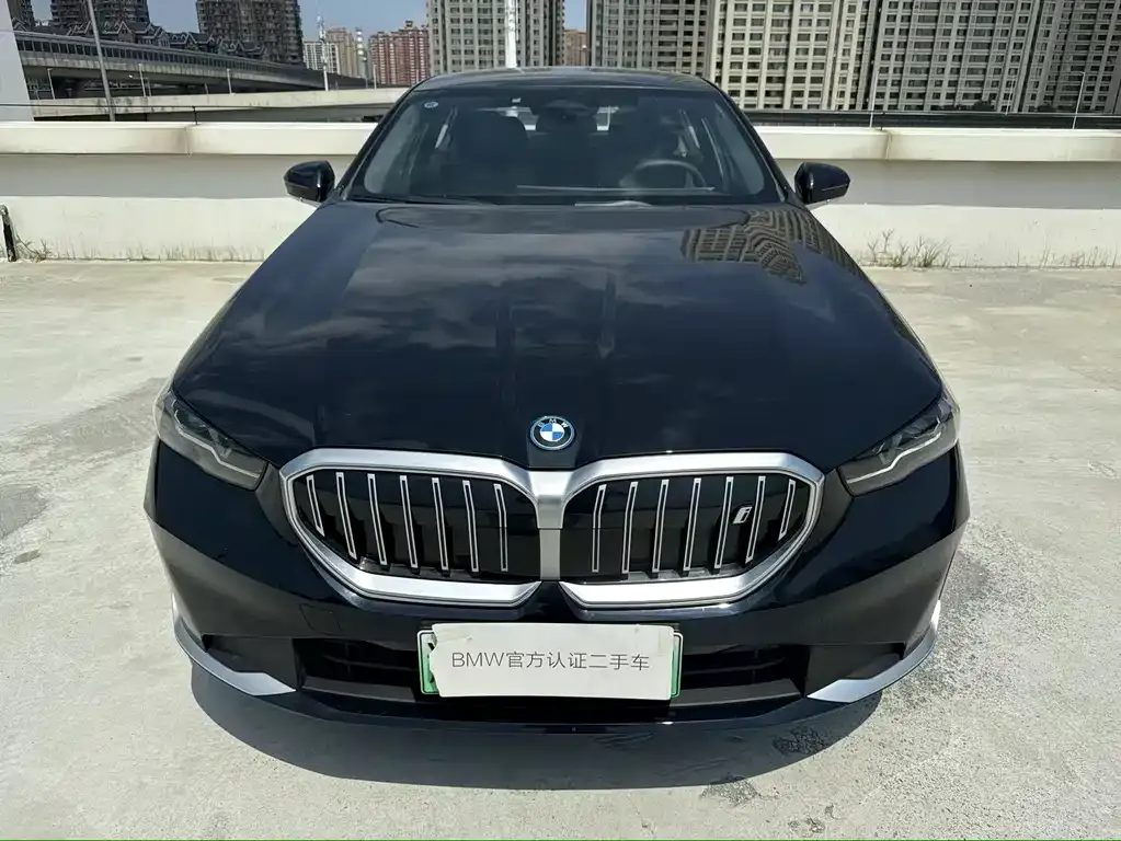 BMW i5 — фото 2