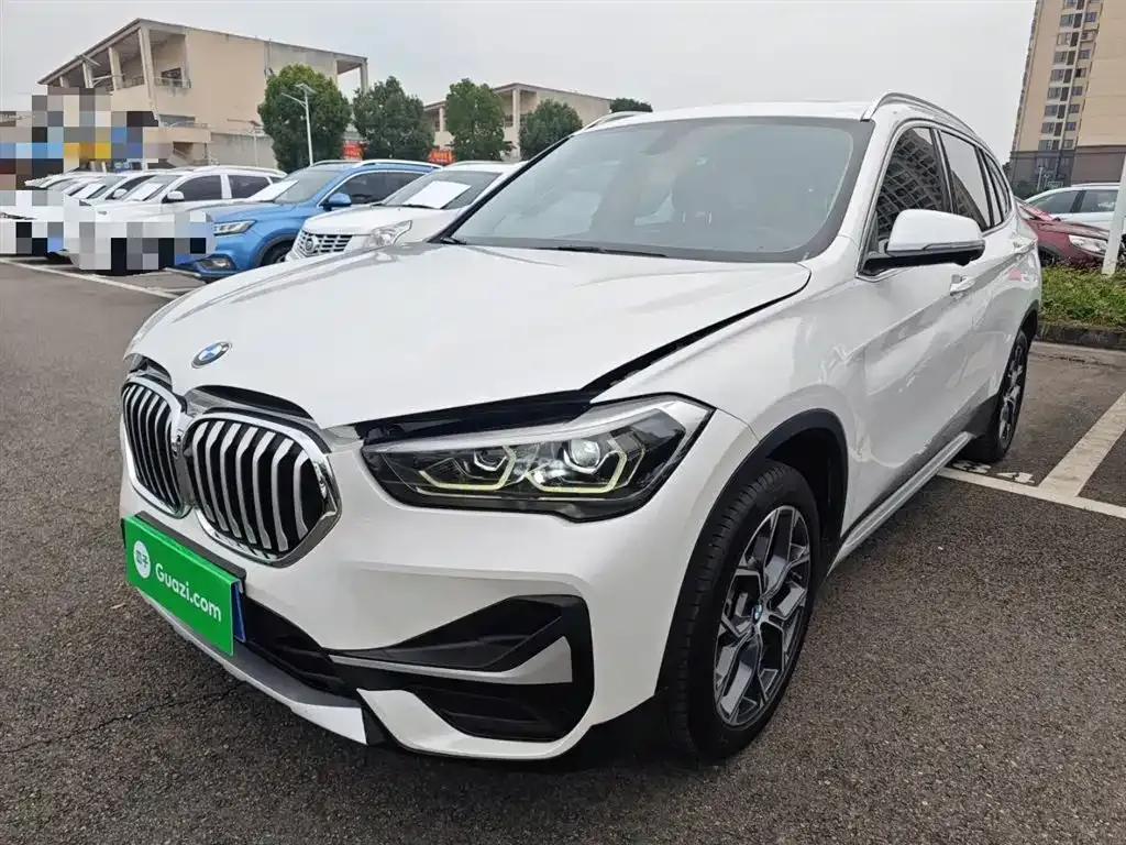 BMW X1 — фото 1
