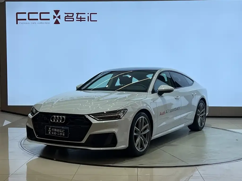 Audi A7 — фото 1