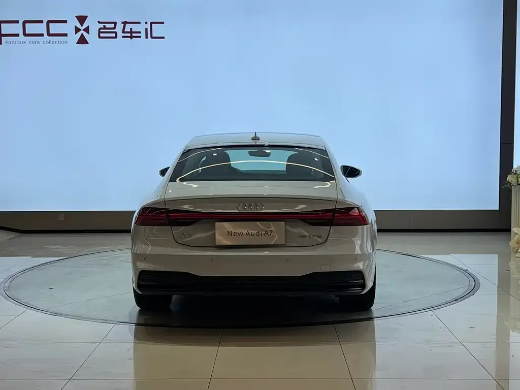 Audi A7 — фото 5