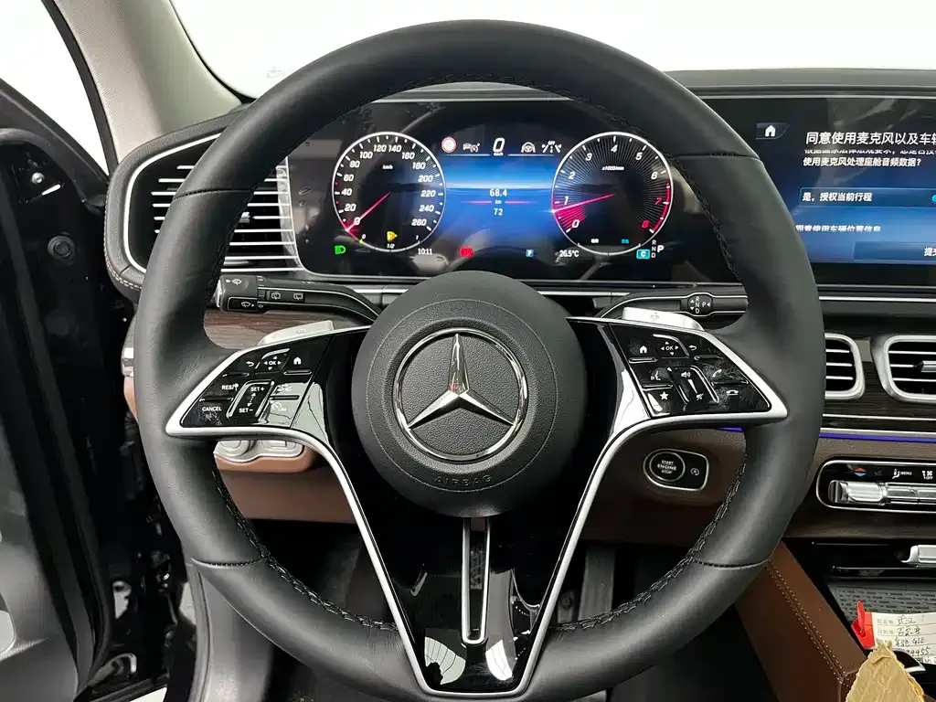 Mercedes-Benz GLE — фото 8