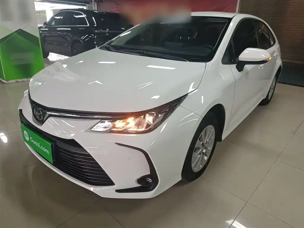 Toyota Corolla — фото 1