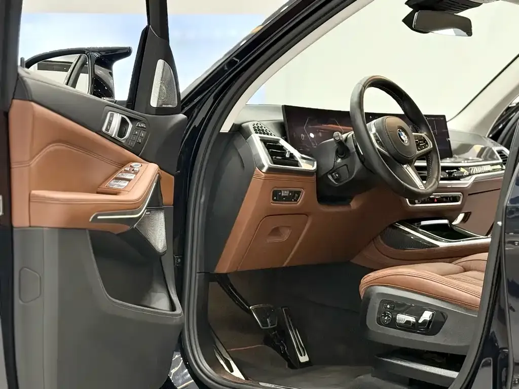 BMW X7 — фото 4
