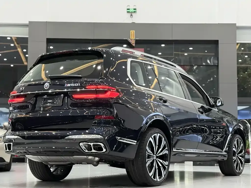 BMW X7 — фото 9
