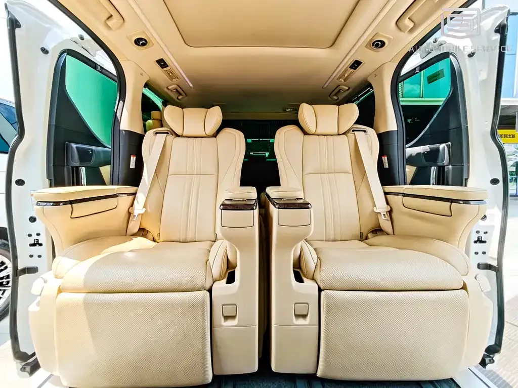 Toyota Alphard — фото 9