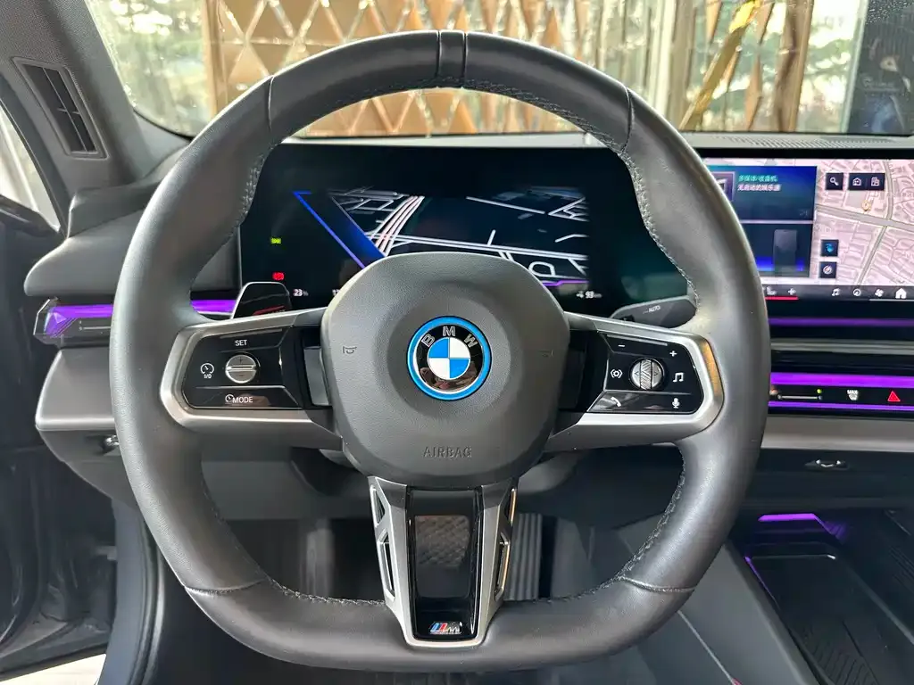 BMW i5 — фото 10
