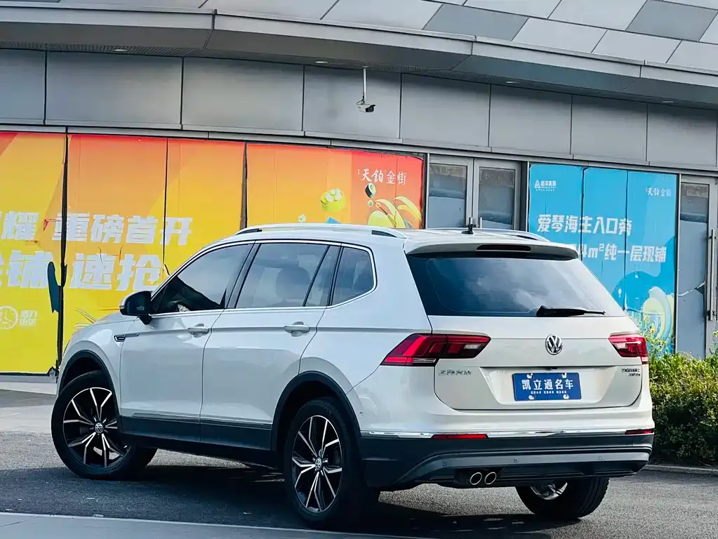 Volkswagen Tiguan L — фото 4