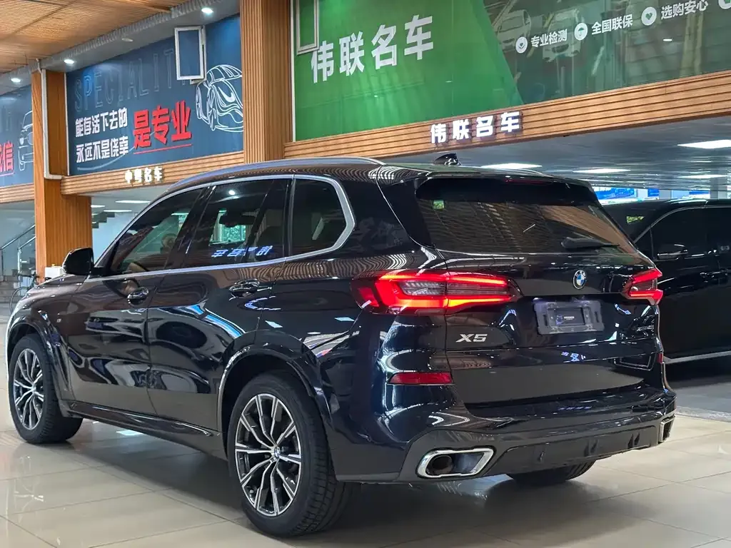 BMW X5 (Import) — фото 4