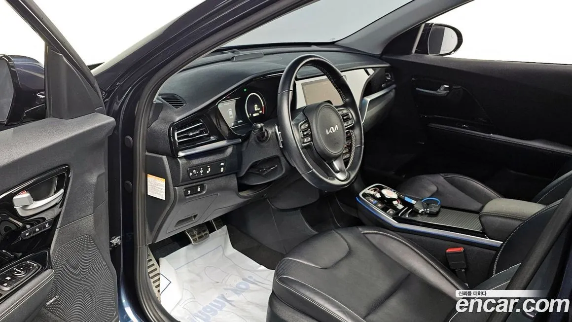 Kia Niro — фото 10
