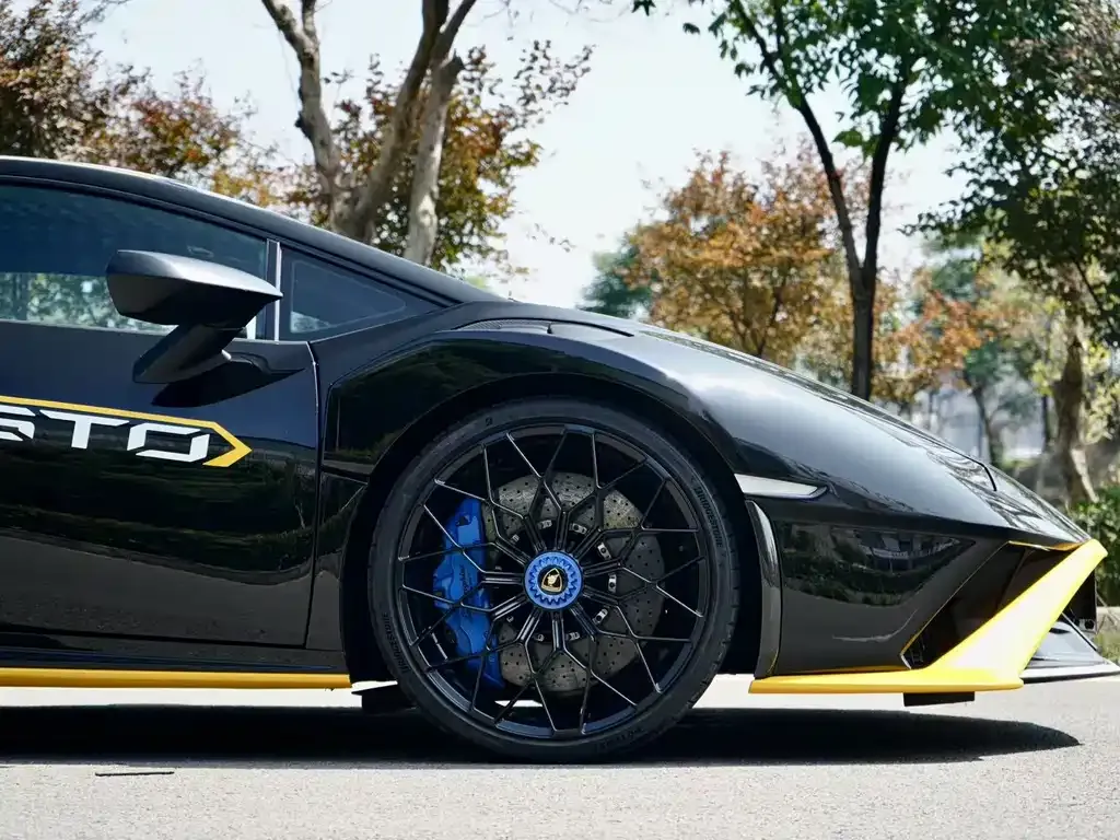 Lamborghini Huracan — фото 6