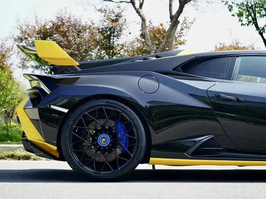 Lamborghini Huracan — фото 7
