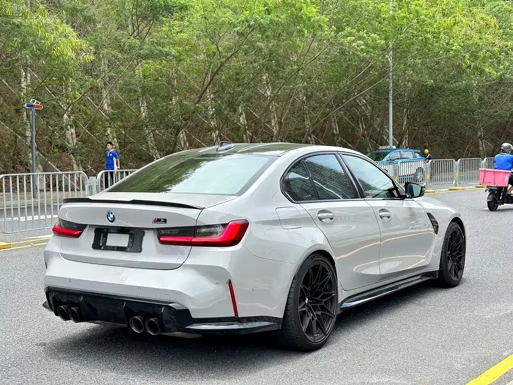 BMW M3 — фото 10