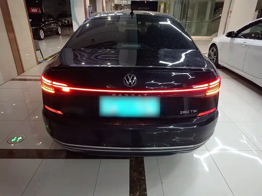 Volkswagen Passat — фото 6