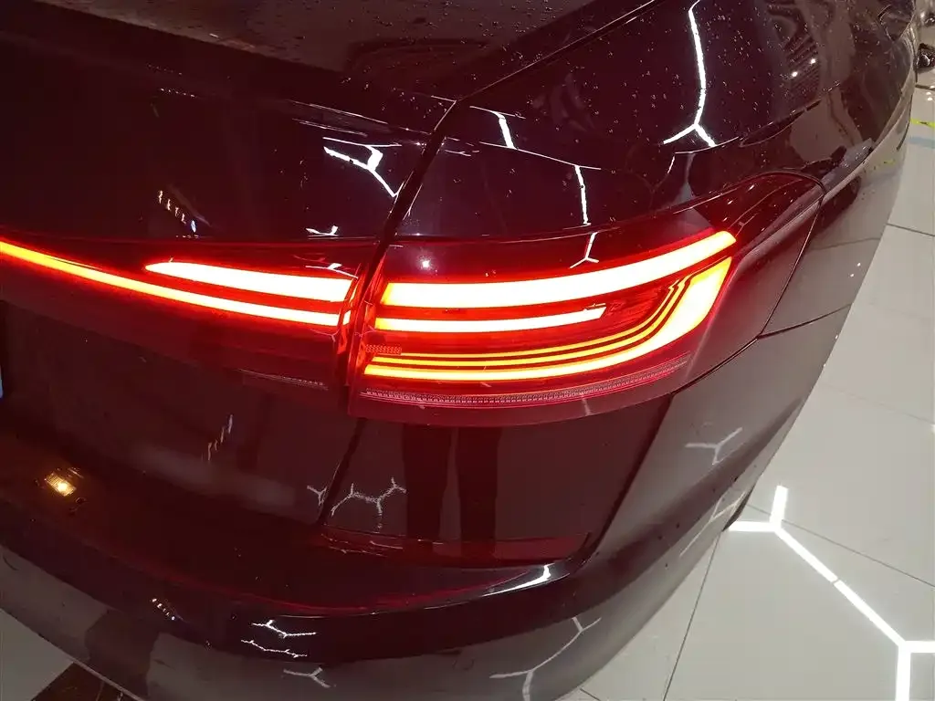 Volkswagen Passat — фото 8