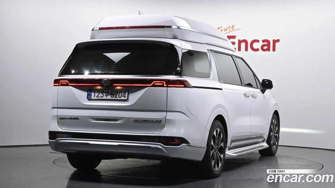 Kia Carnival — фото 2