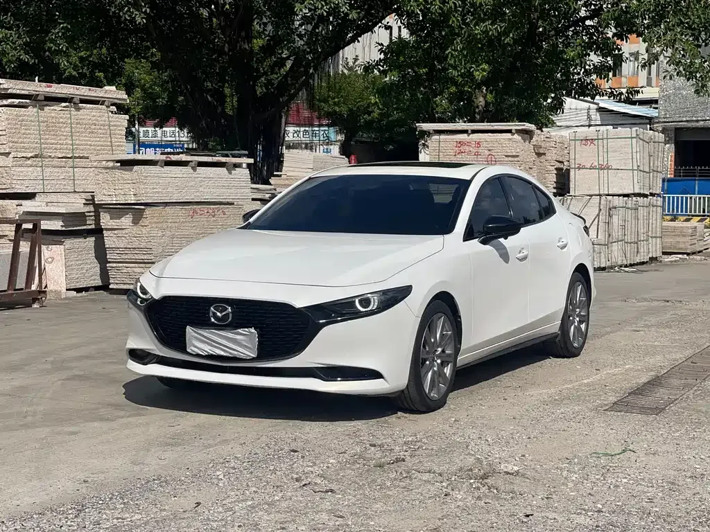 Mazda 3 Axela — фото 1