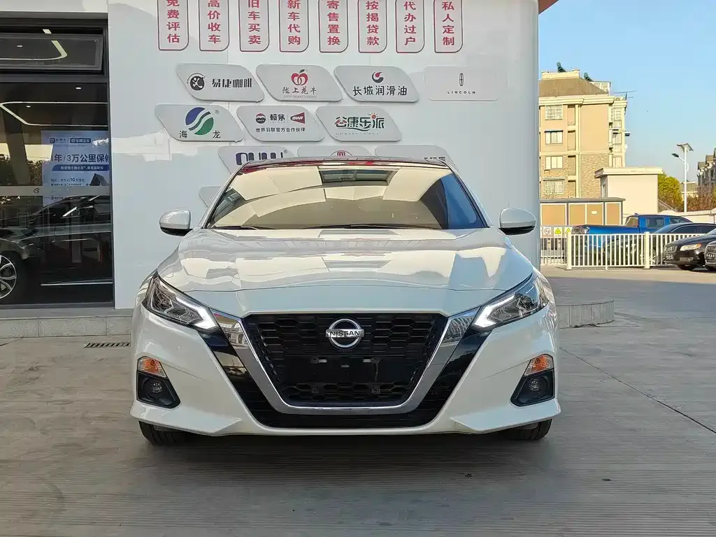 Nissan Teana — фото 2