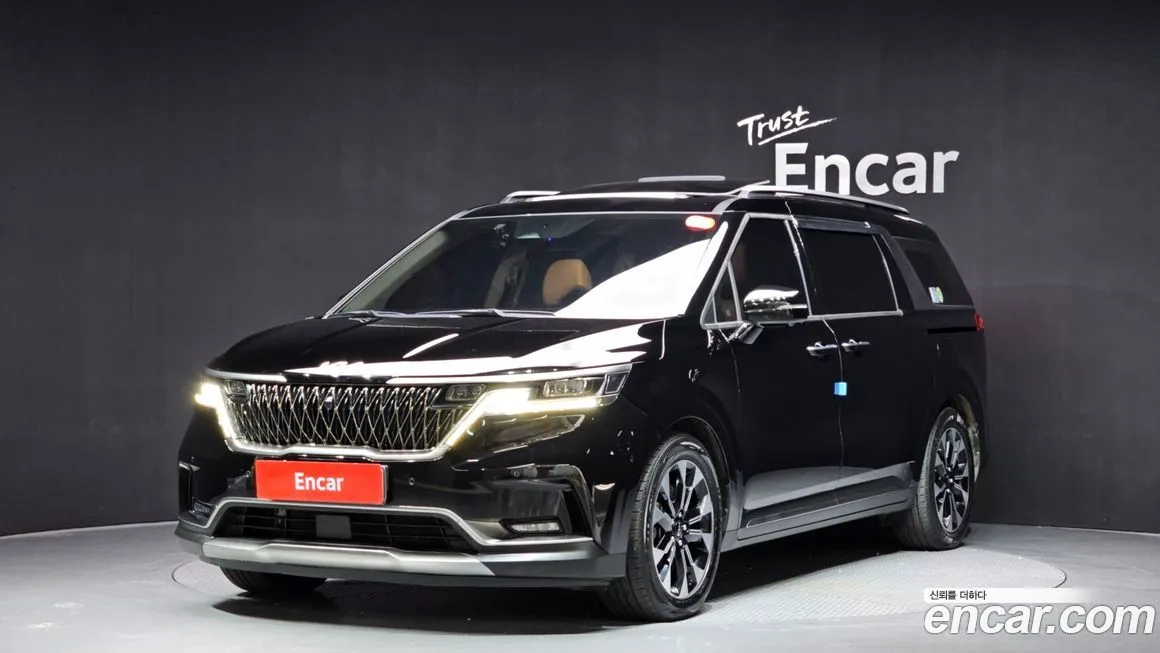 Kia Carnival — фото 1