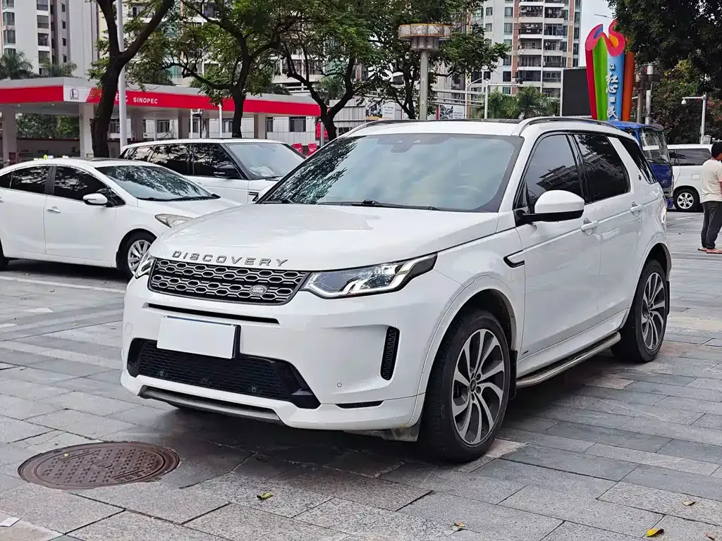 Land Rover Discovery Sport — фото 1