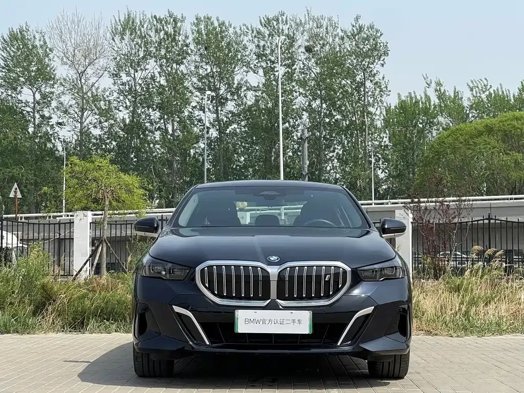 BMW i5 — фото 2