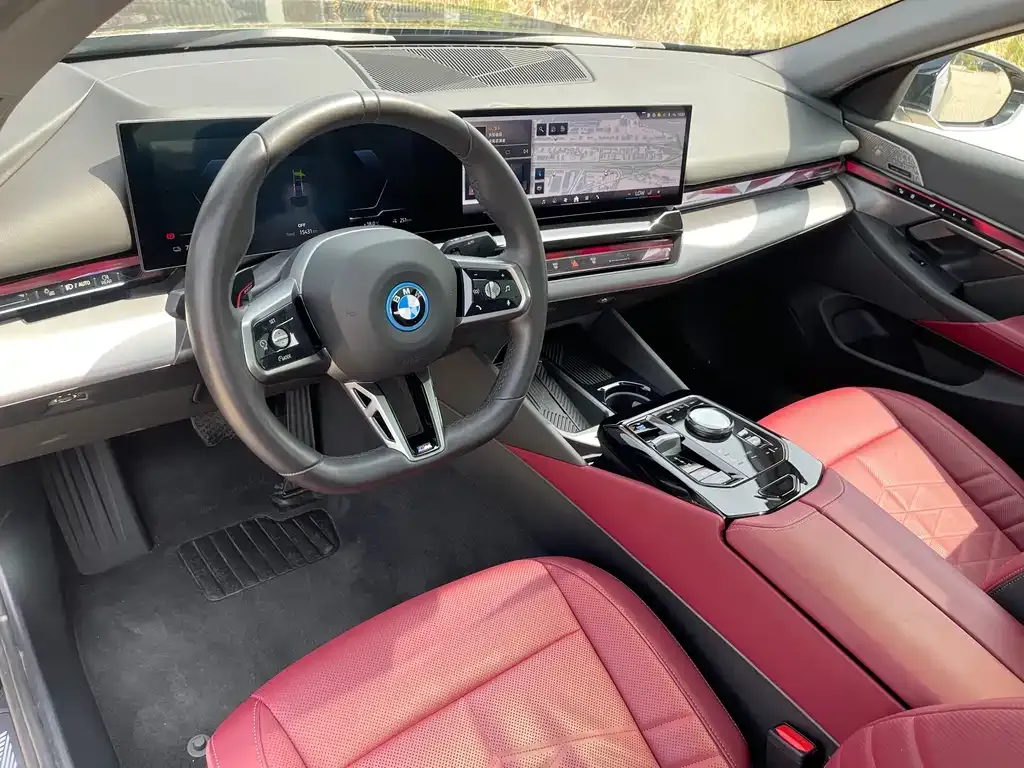 BMW i5 — фото 8