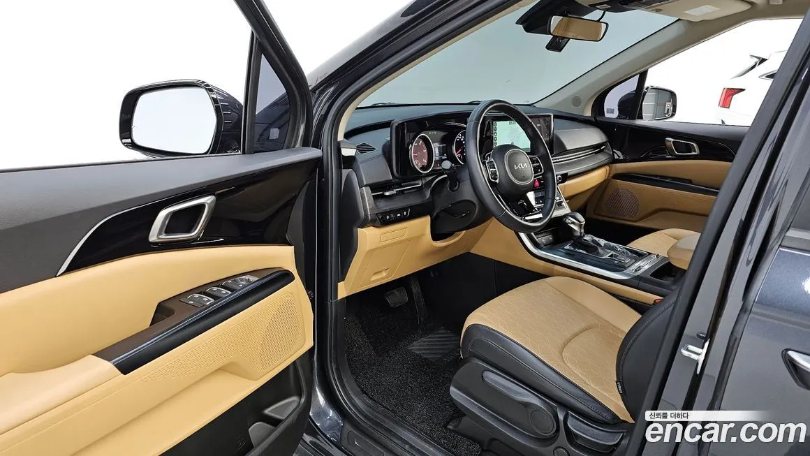 Kia Carnival — фото 10