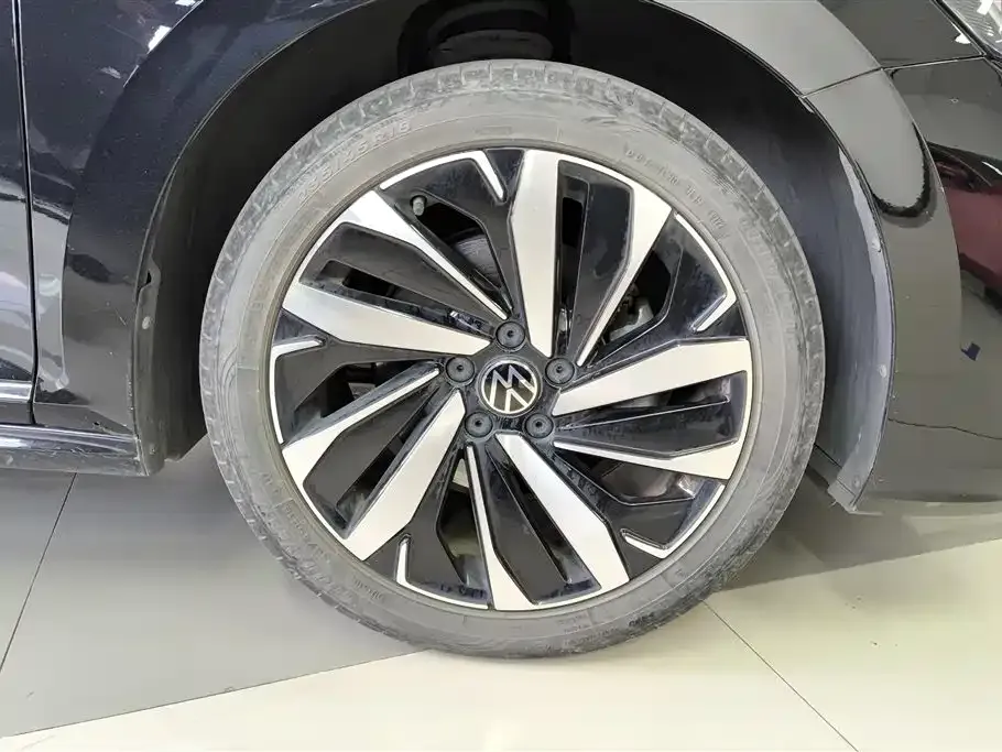 Volkswagen Passat — фото 6