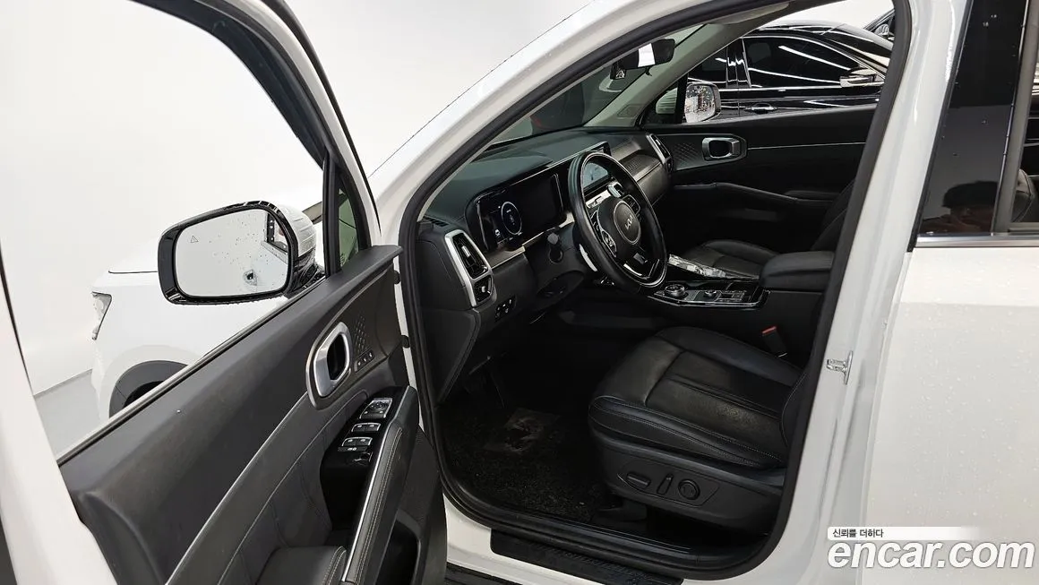 Kia Sorento — фото 10