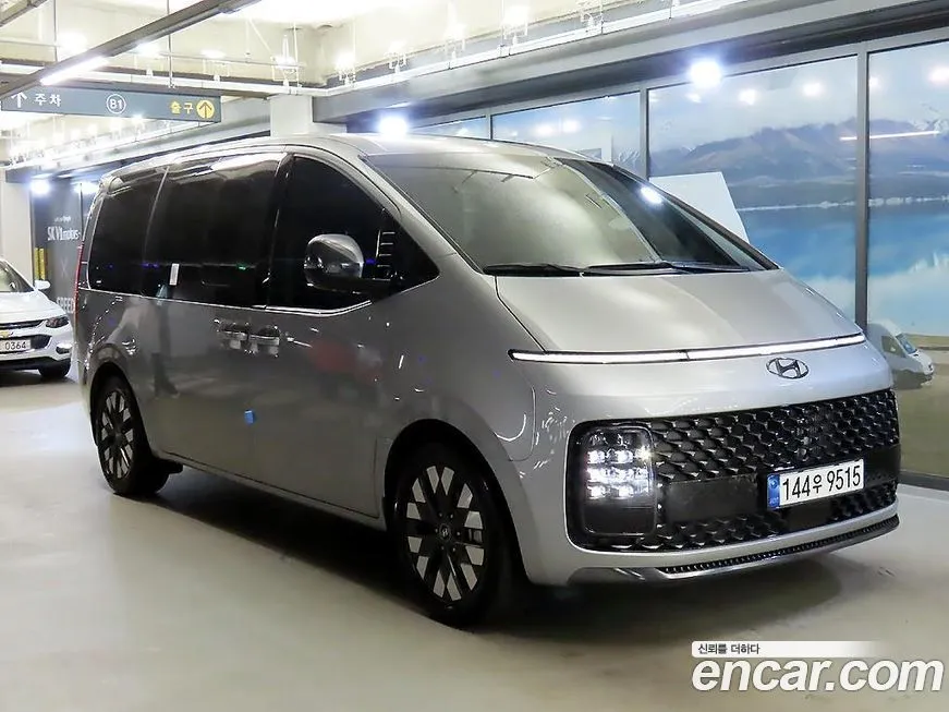 Hyundai Staria — фото 1
